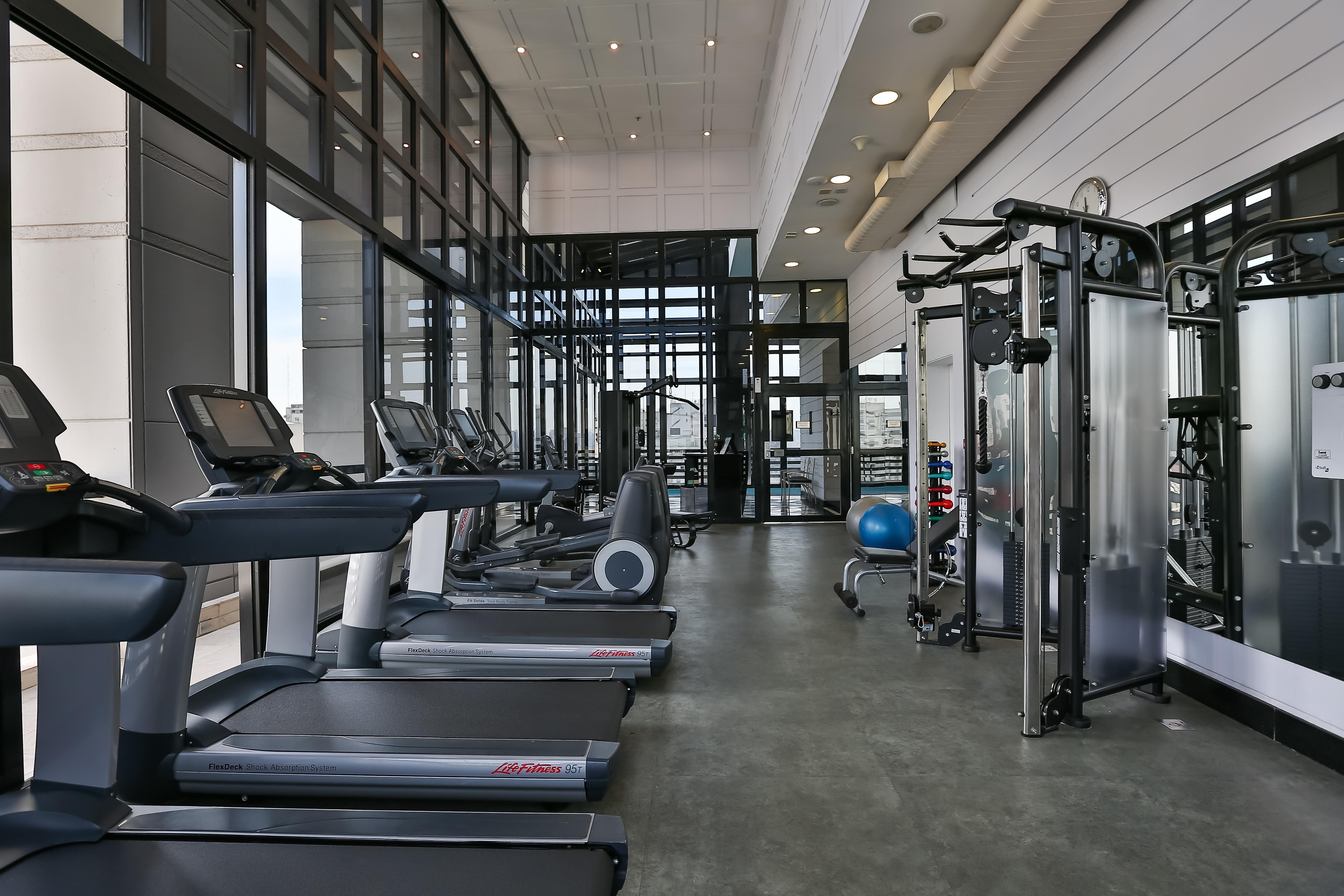 Hotel Radisson Blu São Paulo Exterior foto A gym in a hotel